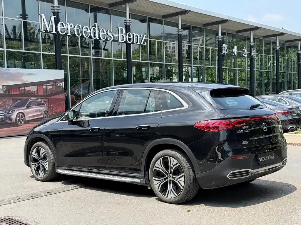 Mercedes-Benz EQE SUV — фото 3