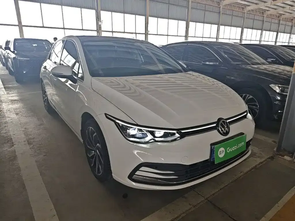 Volkswagen Golf — фото 10