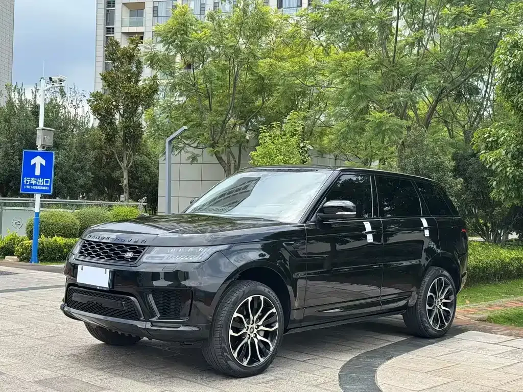 Land Rover Sport — фото 1
