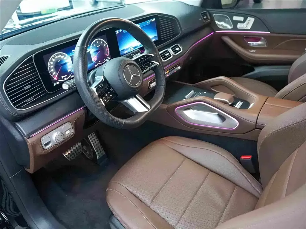 Mercedes-Benz GLS — фото 4