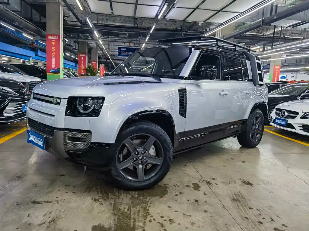 Land Rover Defender — фото 1