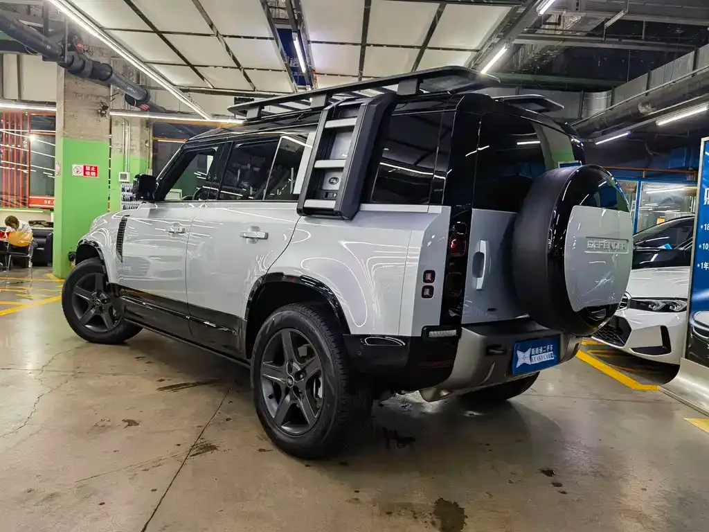 Land Rover Defender — фото 2