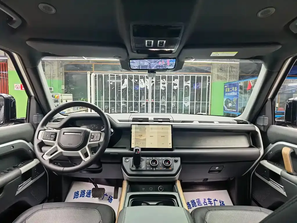 Land Rover Defender — фото 3