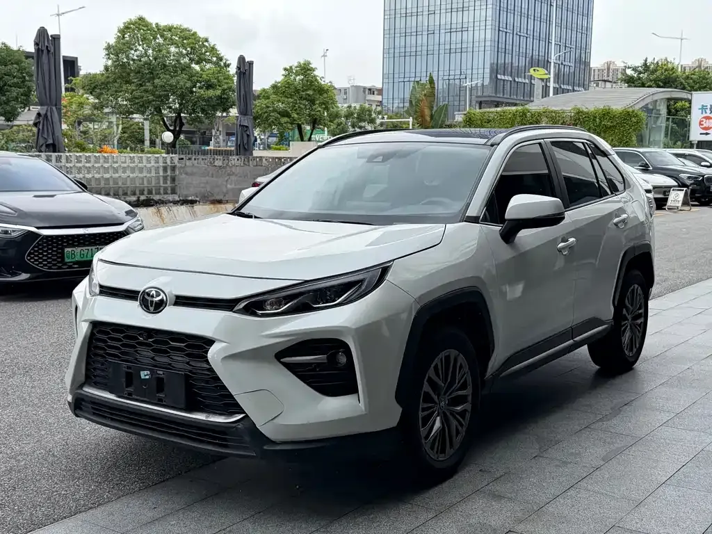 Toyota Wildlander — фото 1