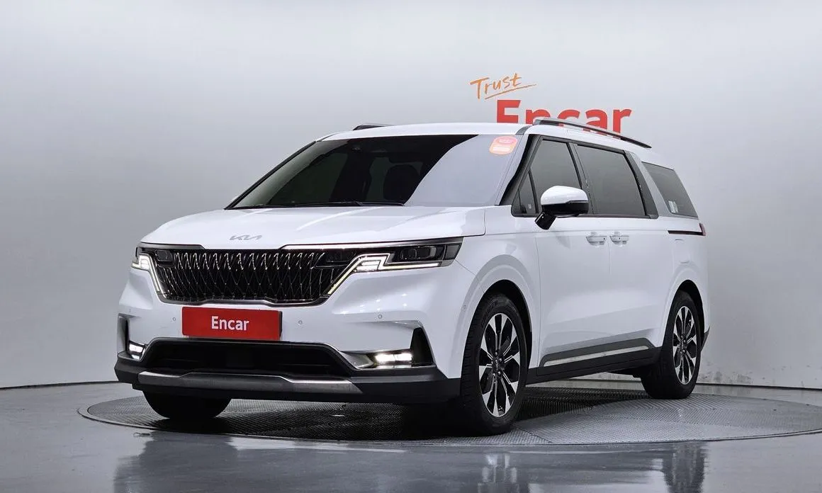 Kia Carnival — фото 1