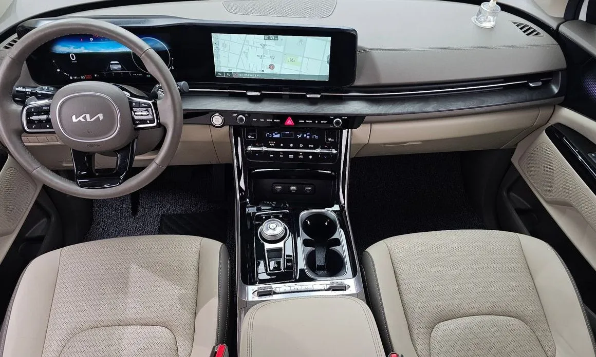 Kia Carnival — фото 10