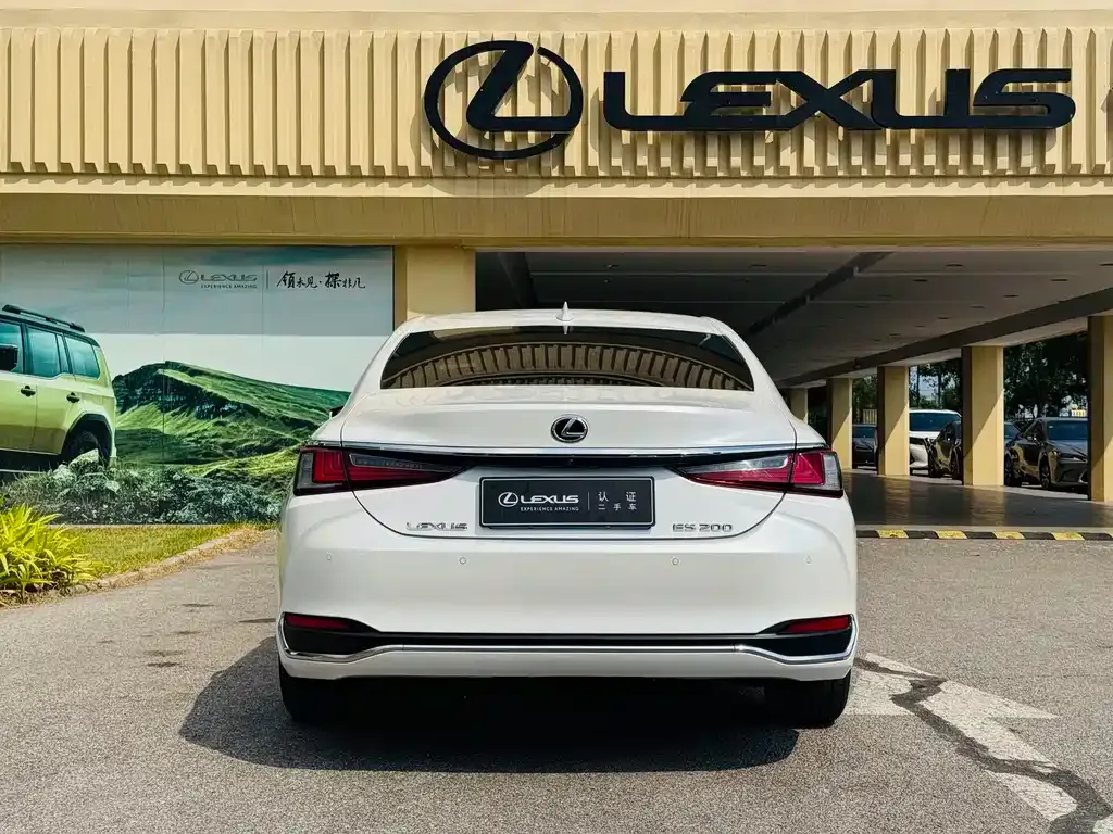 Lexus ES — фото 8