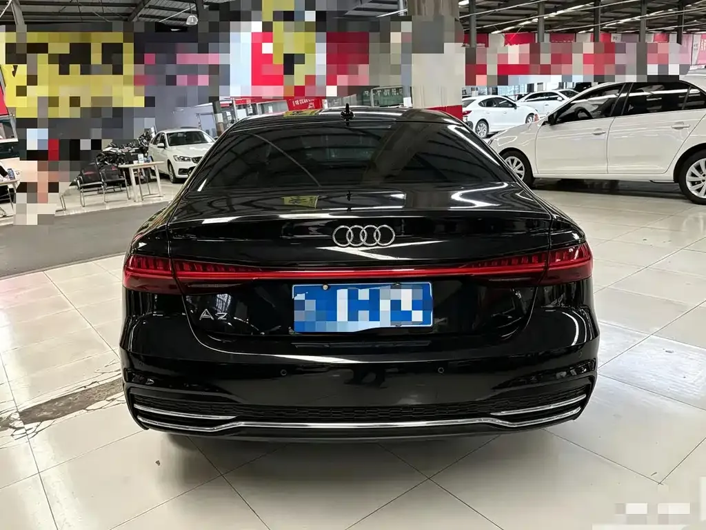 Audi A7L — фото 5