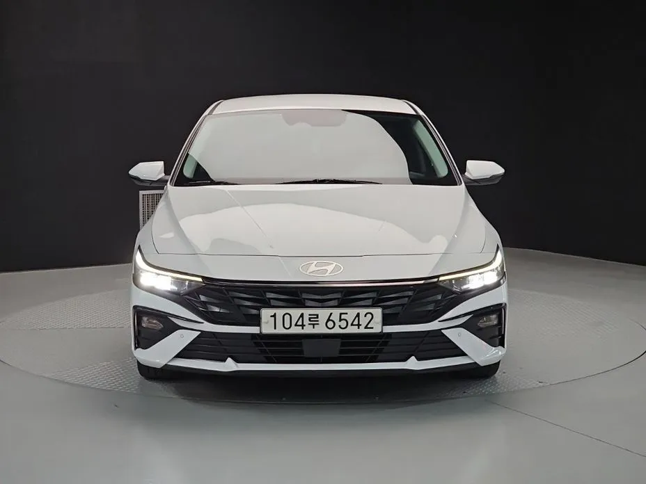 Hyundai AVANTE — фото 2