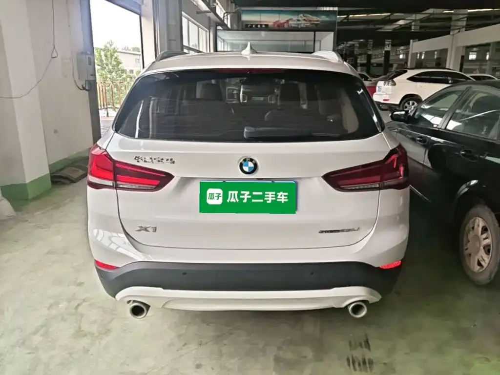 BMW X1 — фото 10