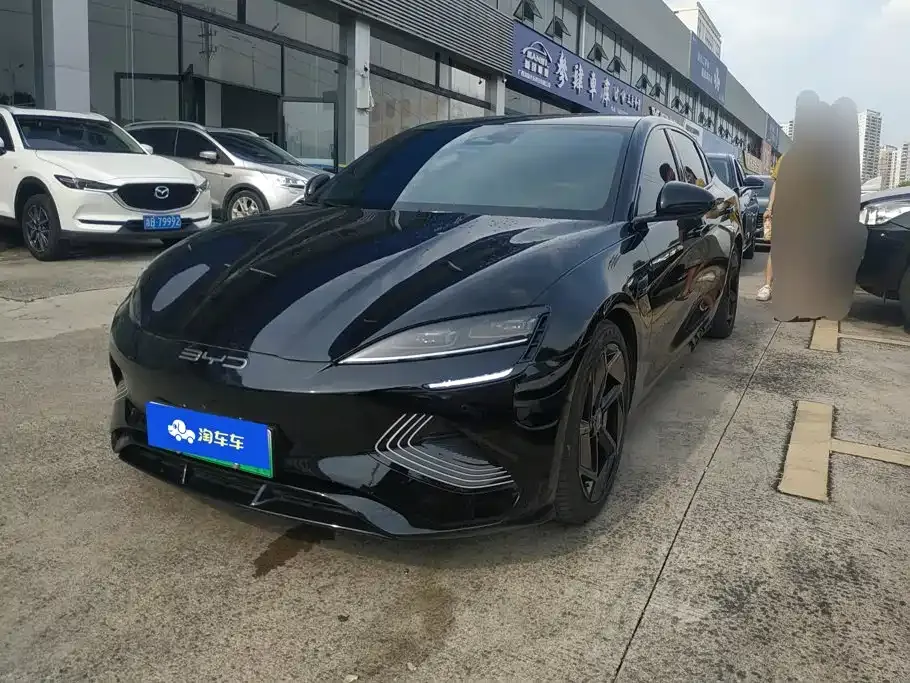BYD Seal — фото 1