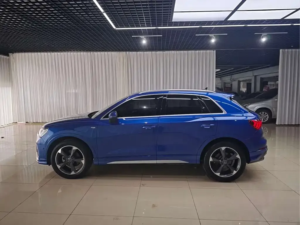 Audi Q3 — фото 4