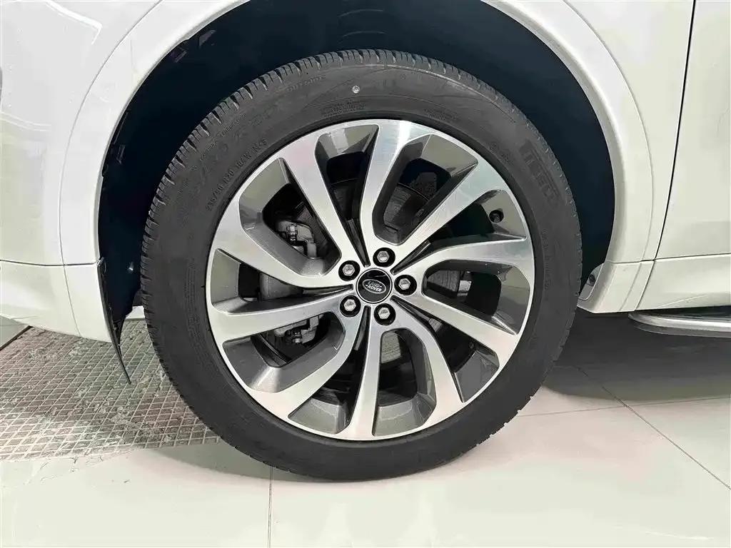Land Rover Discovery Sport — фото 10