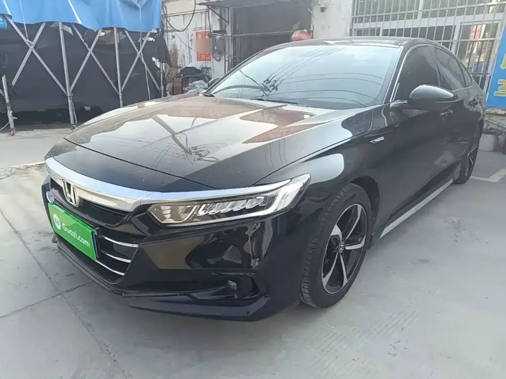 Honda Accord — фото 1