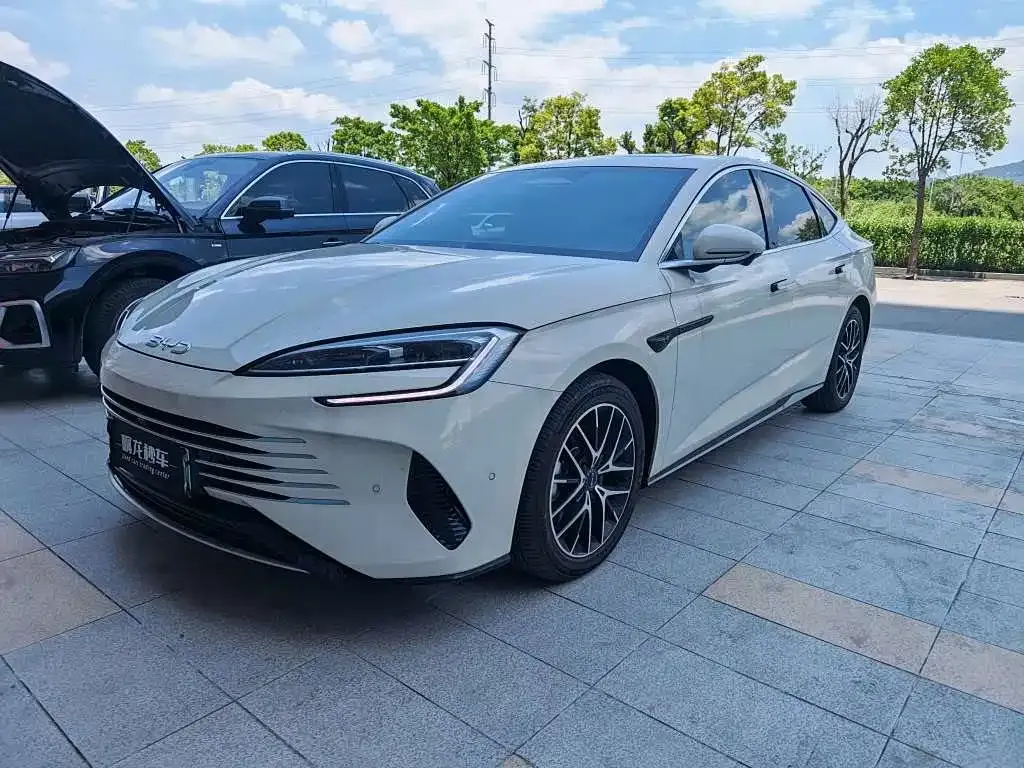 BYD Seal 07 DM-i — фото 1