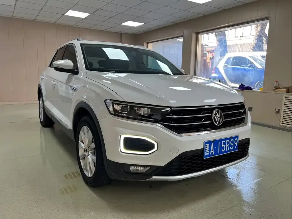 Volkswagen T-Roc — фото 7