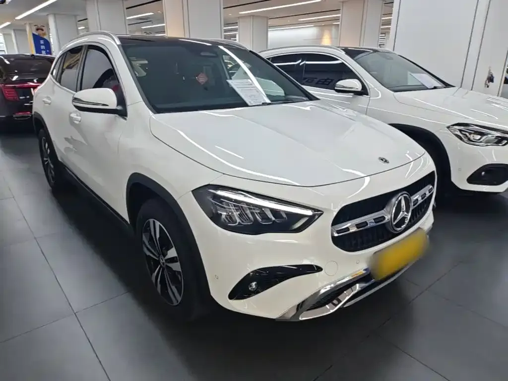 Mercedes-Benz GLA — фото 10