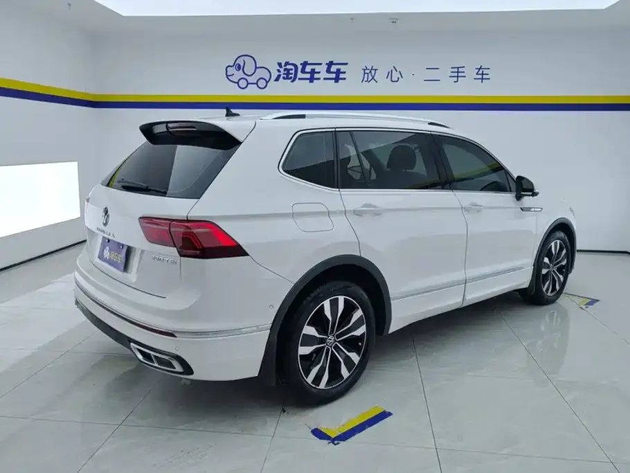 Volkswagen Tiguan L — фото 3