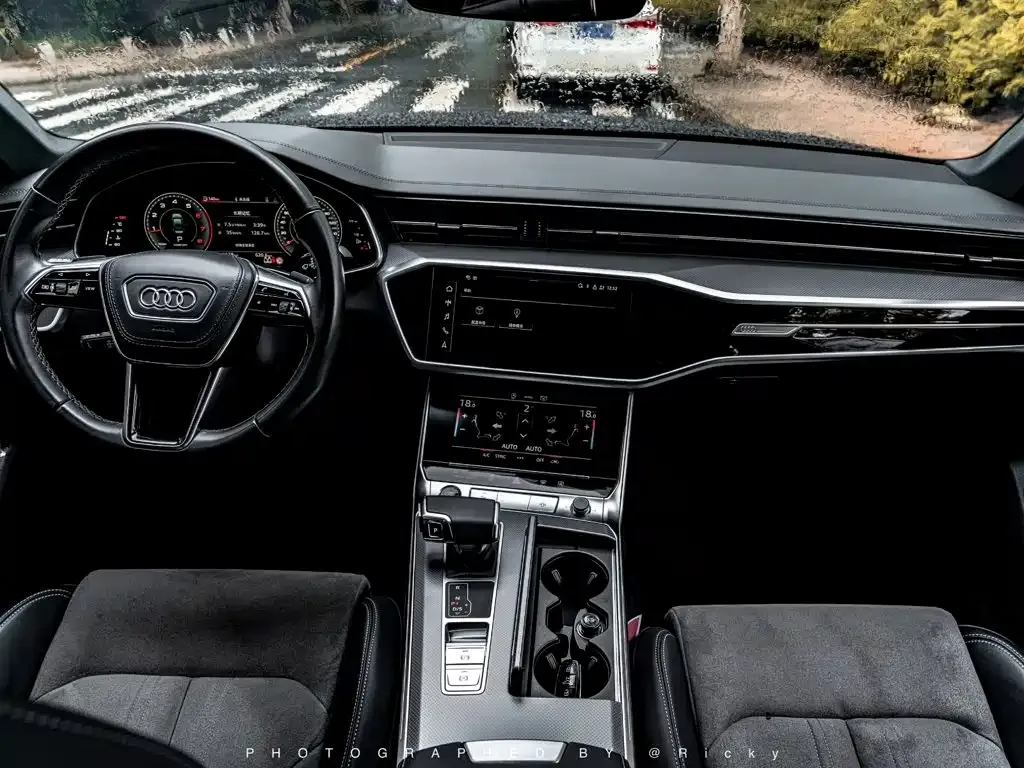 Audi A6L — фото 7