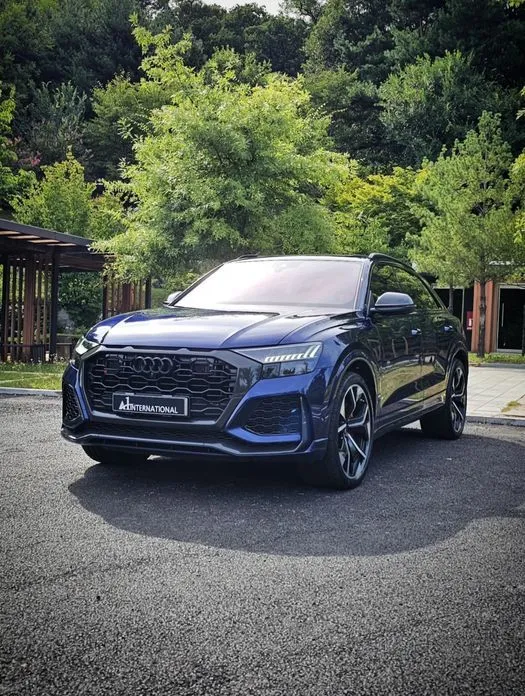 Audi RSQ8 — фото 1