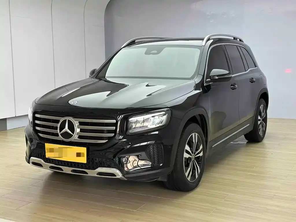 Mercedes-Benz GLB — фото 1