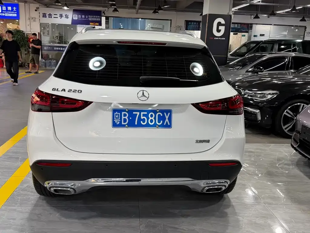 Mercedes-Benz GLA — фото 6