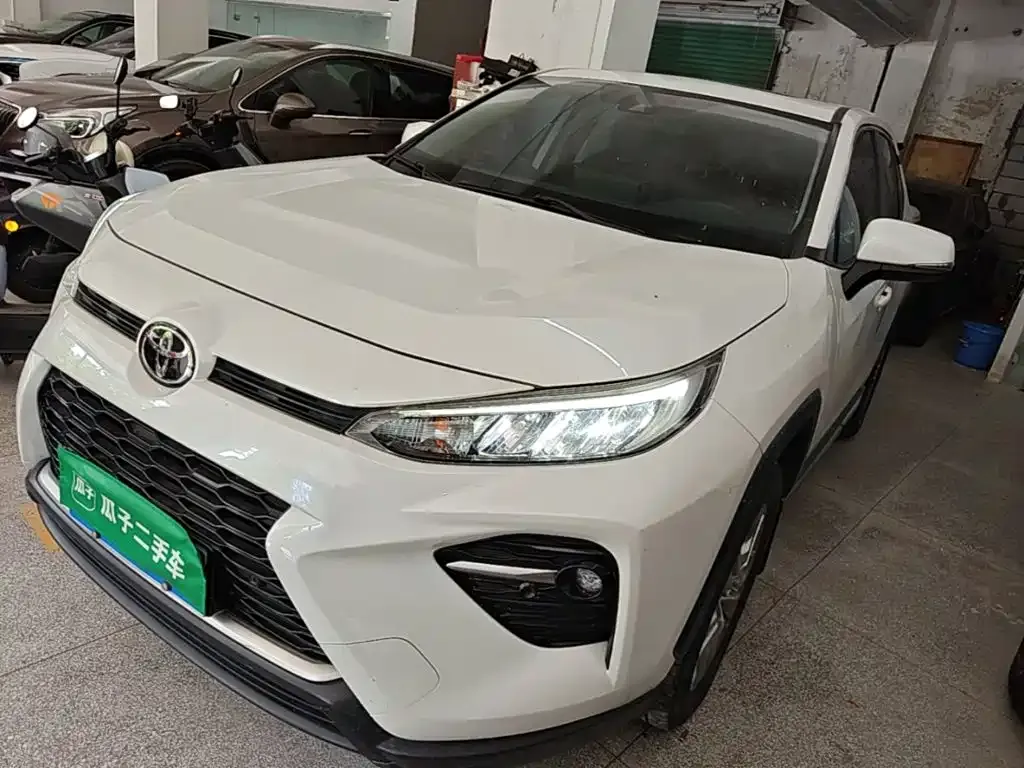 Toyota Wildlander — фото 10