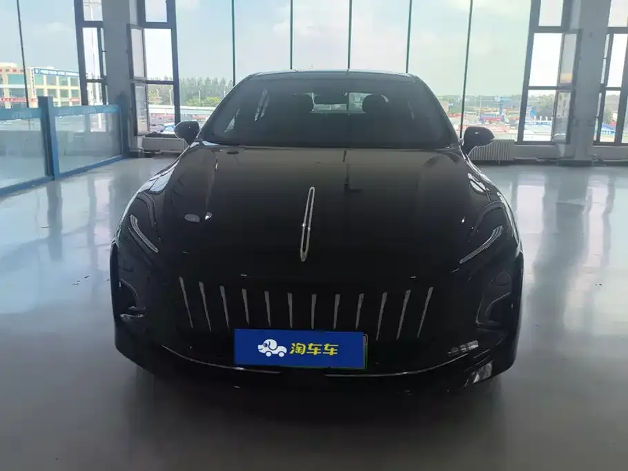 Hongqi E-QM5 — фото 6