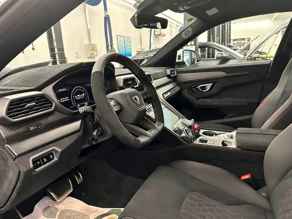 Lamborghini Urus — фото 4