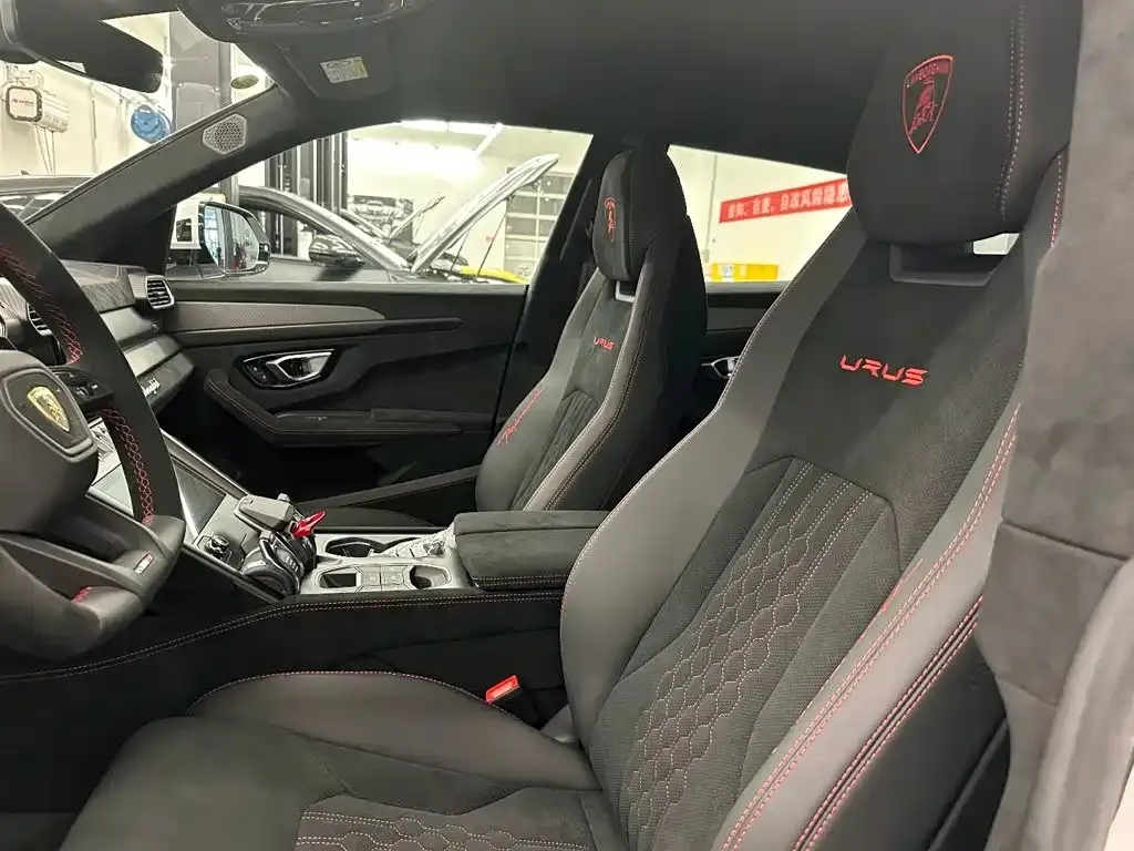 Lamborghini Urus — фото 8