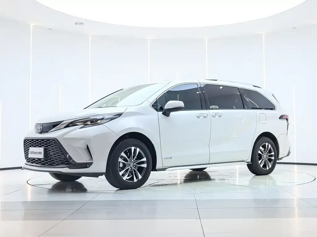 Toyota Granvia — фото 1