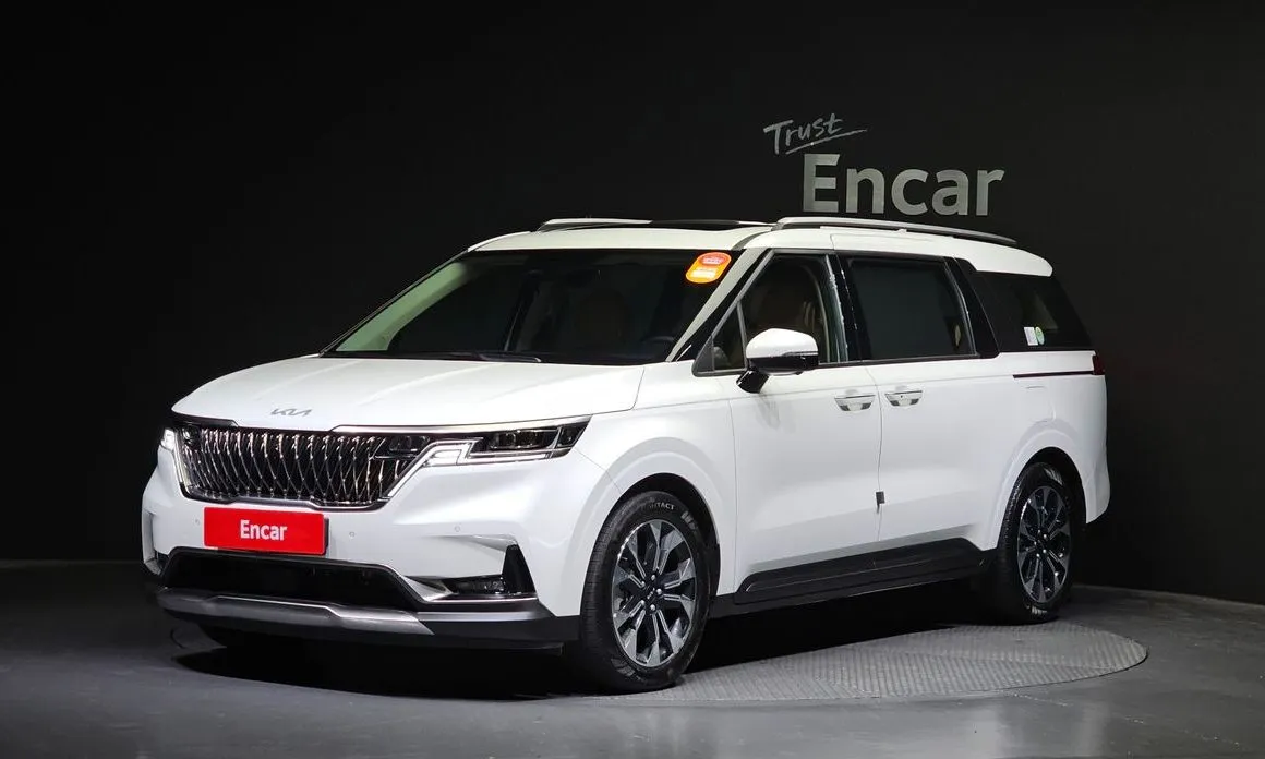 Kia Carnival — фото 1
