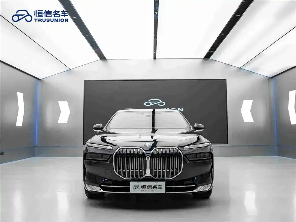 BMW 7 Series — фото 6