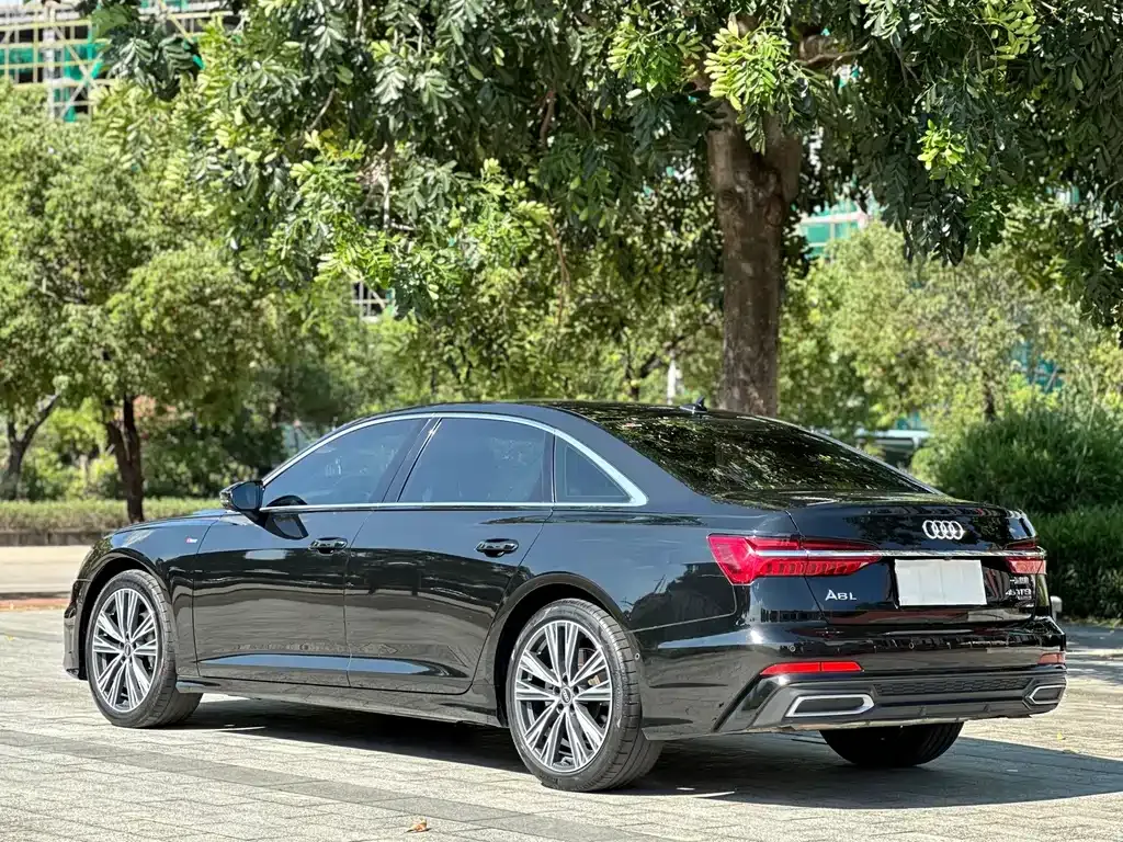 Audi A6L — фото 5