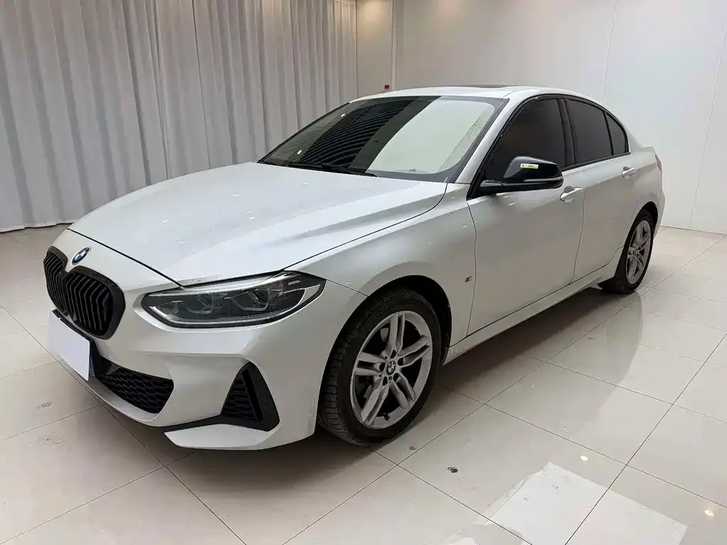 BMW 1 Series — фото 1