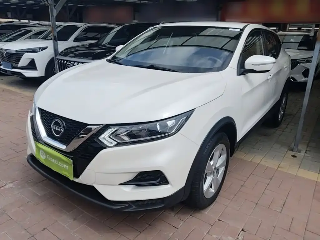 Nissan Qashqai — фото 1