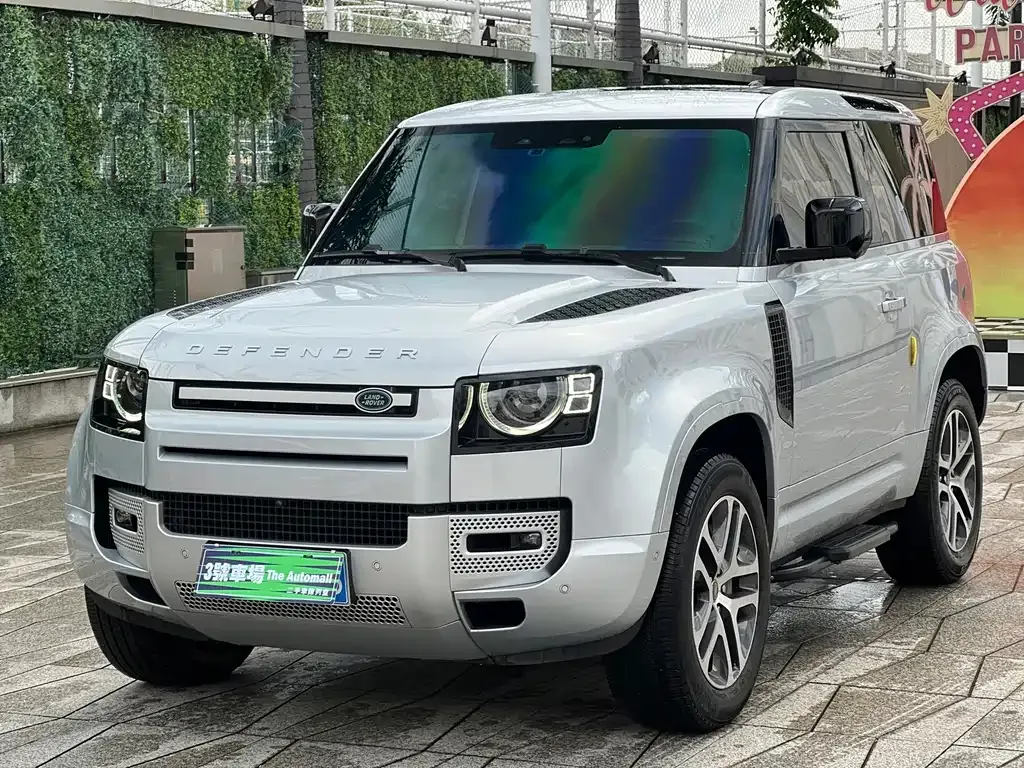 Land Rover Defender — фото 1