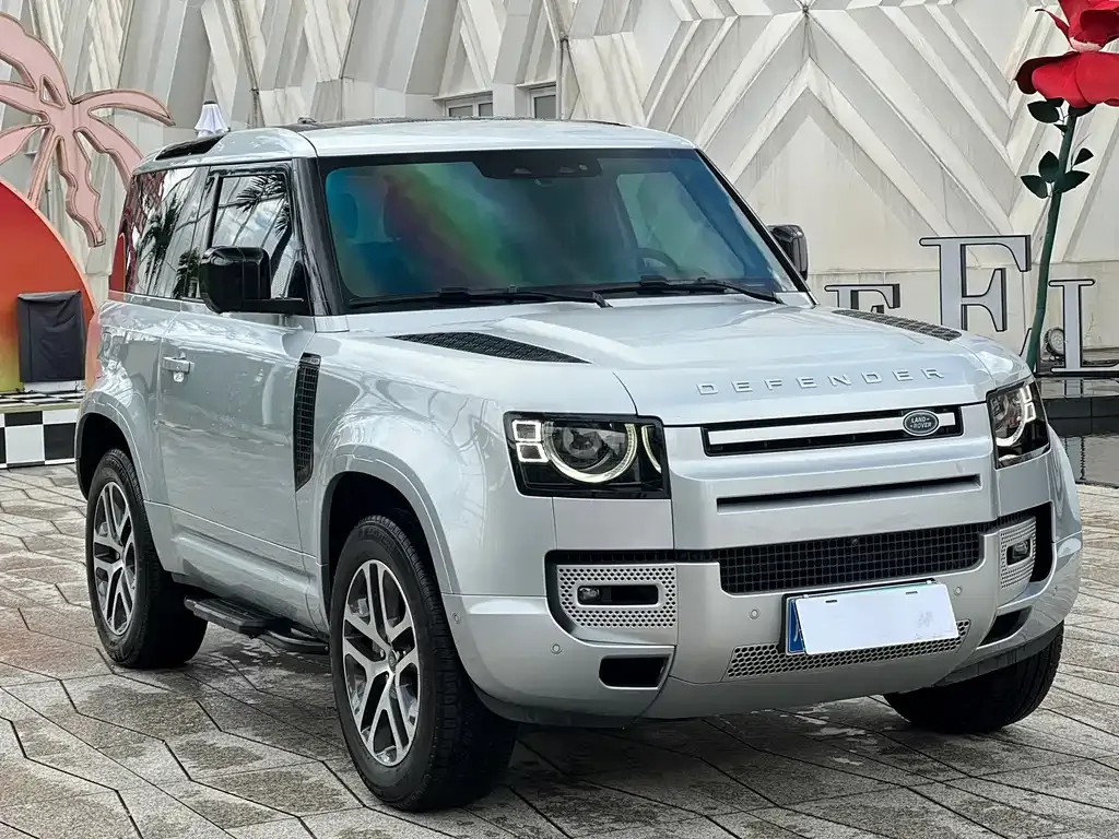 Land Rover Defender — фото 10
