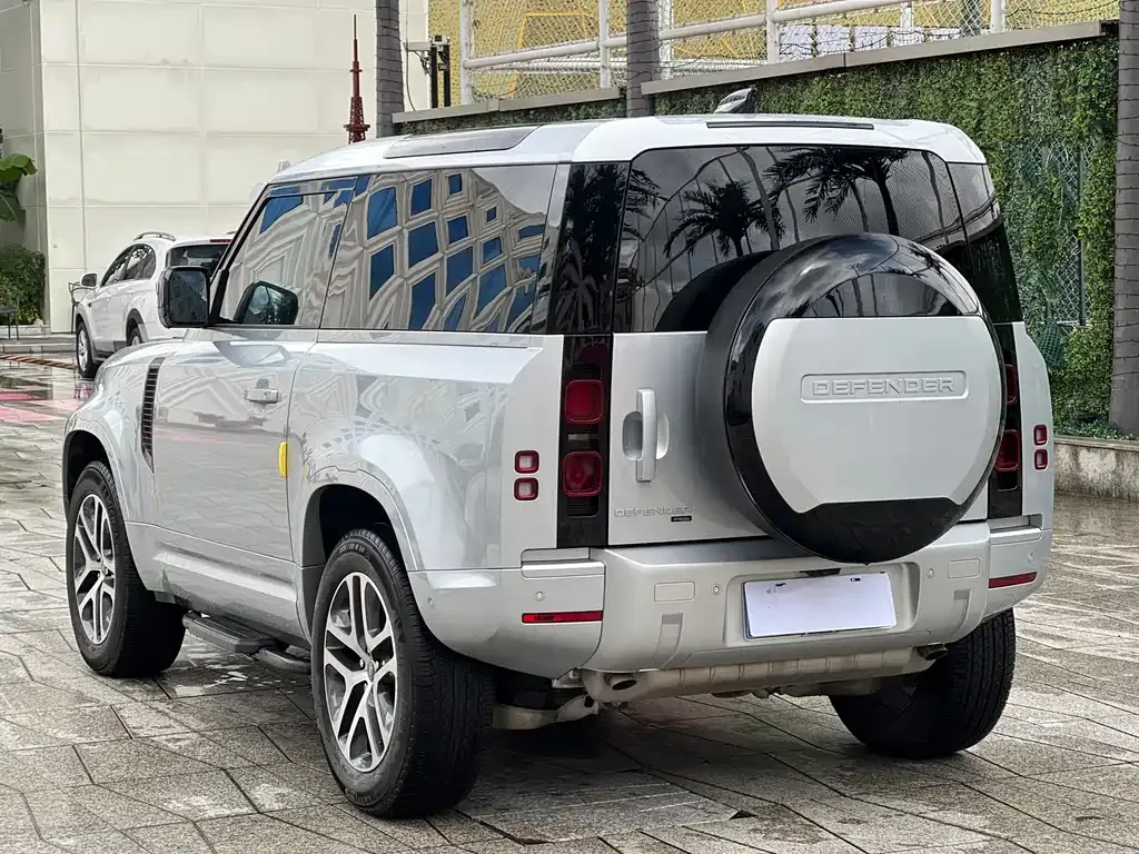 Land Rover Defender — фото 8