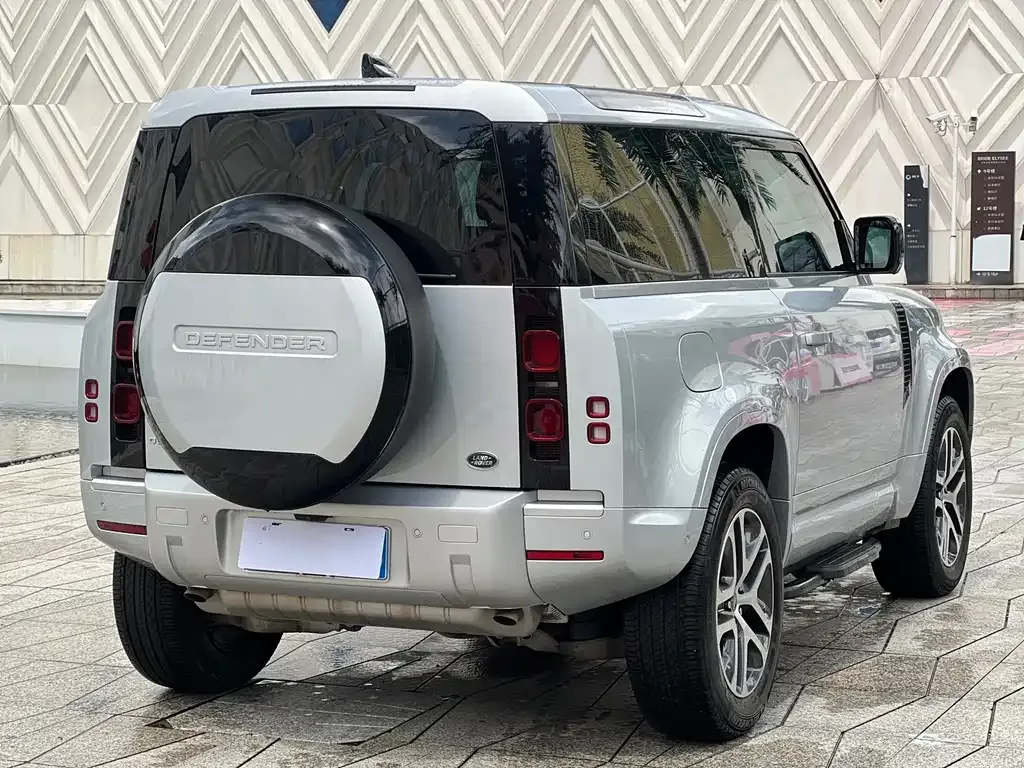 Land Rover Defender — фото 9