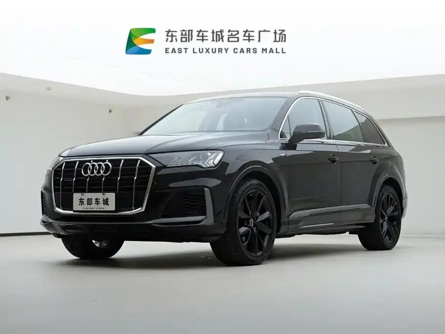 Audi Q7 — фото 1