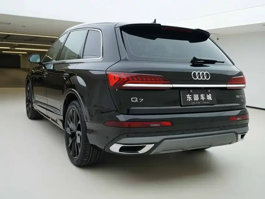 Audi Q7 — фото 5