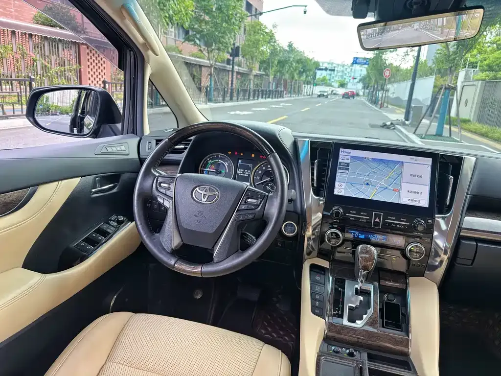 Toyota Vellfire — фото 5