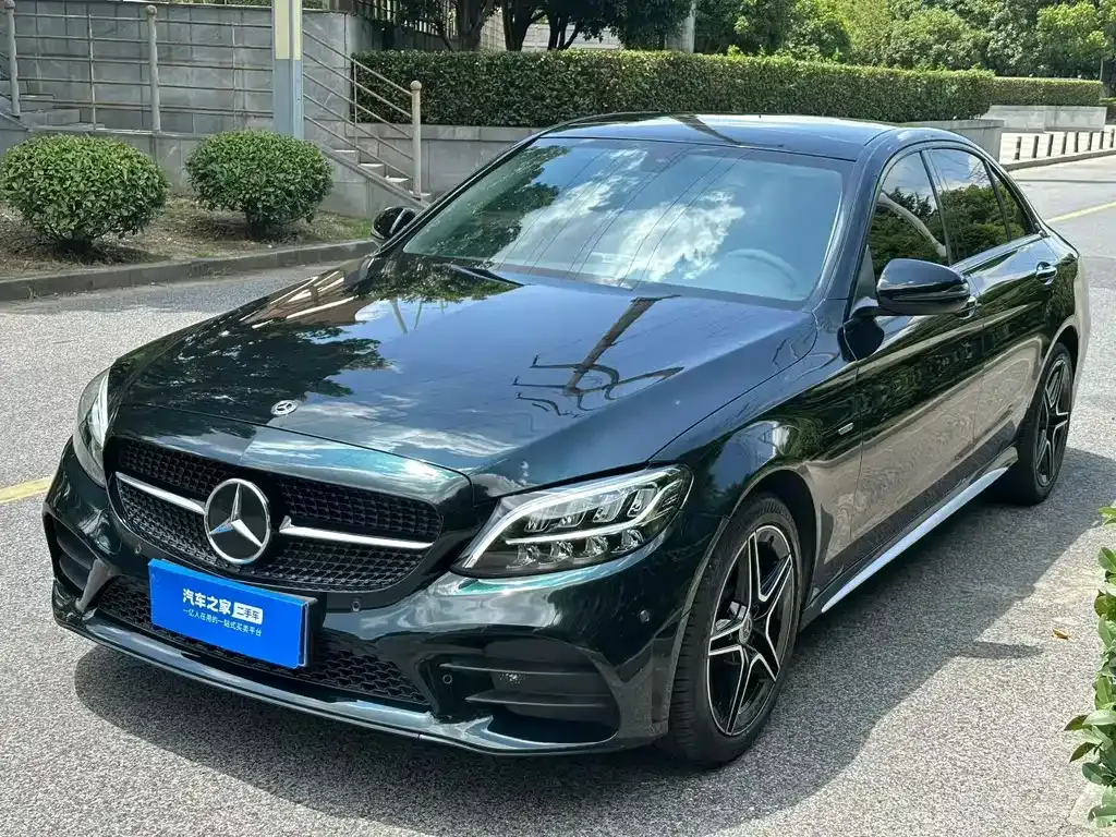 Mercedes-Benz C-Class — фото 1