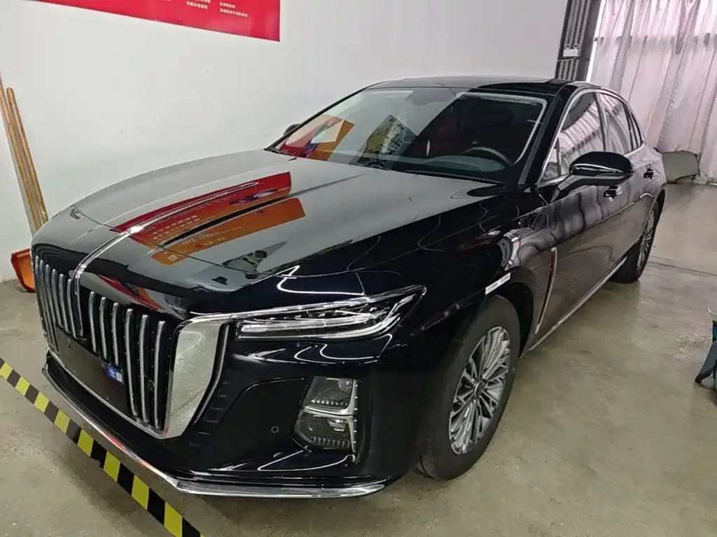 Hongqi H5 — фото 1
