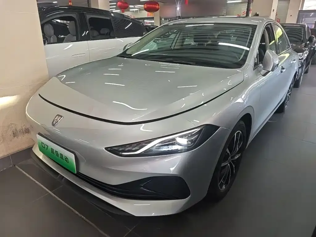 Roewe D7 — фото 1