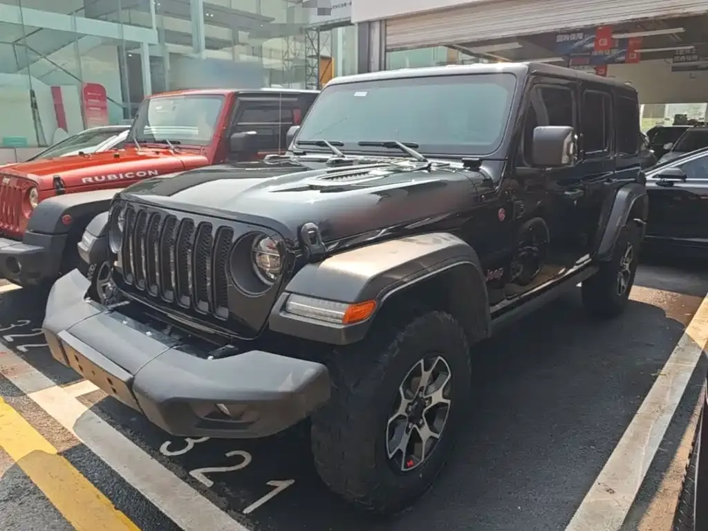 Jeep Wrangler — фото 1