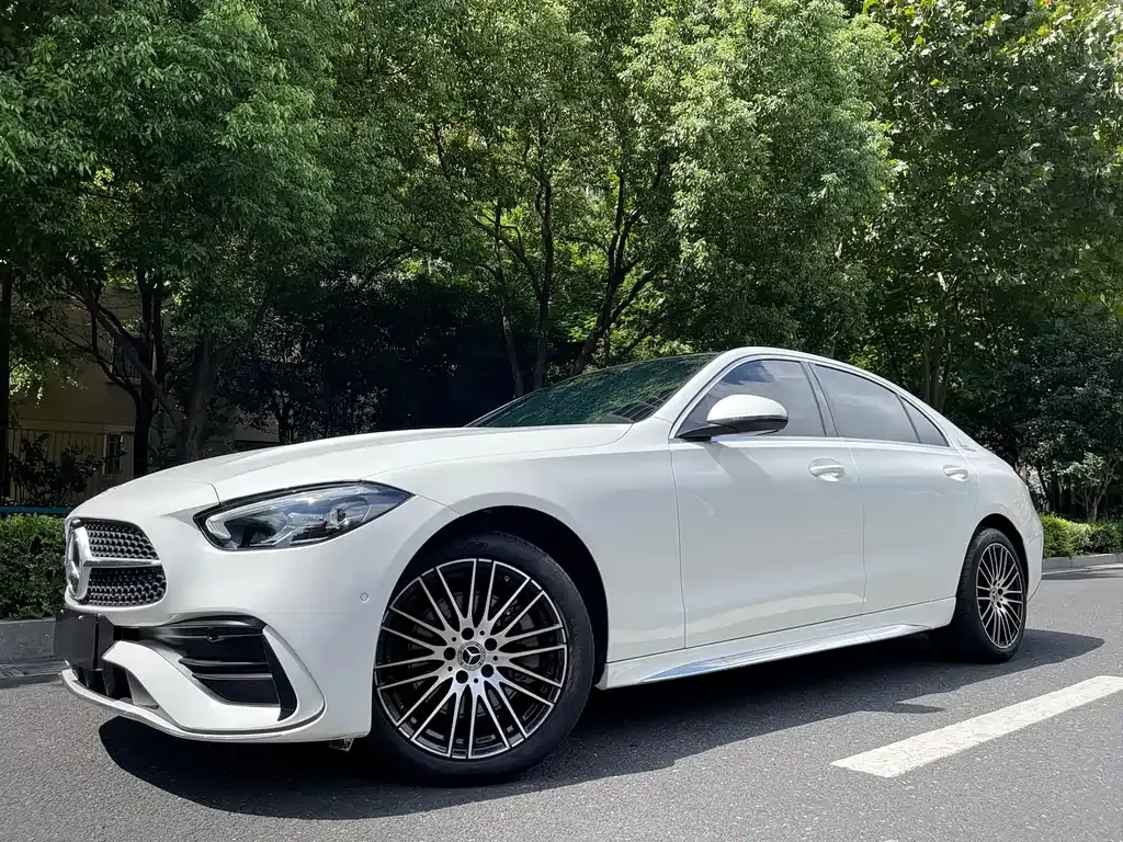 Mercedes-Benz C-Class — фото 1
