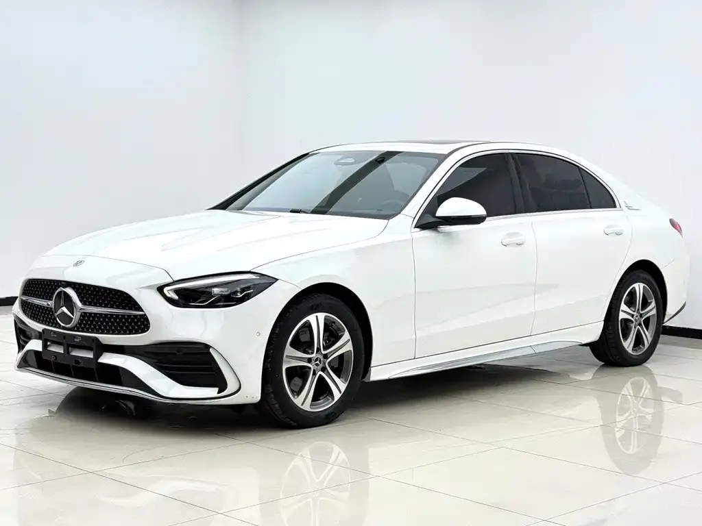 Mercedes-Benz C-Class — фото 1