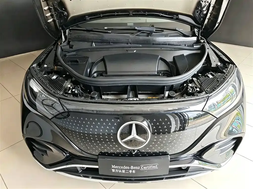 Mercedes-Benz EQE SUV — фото 2